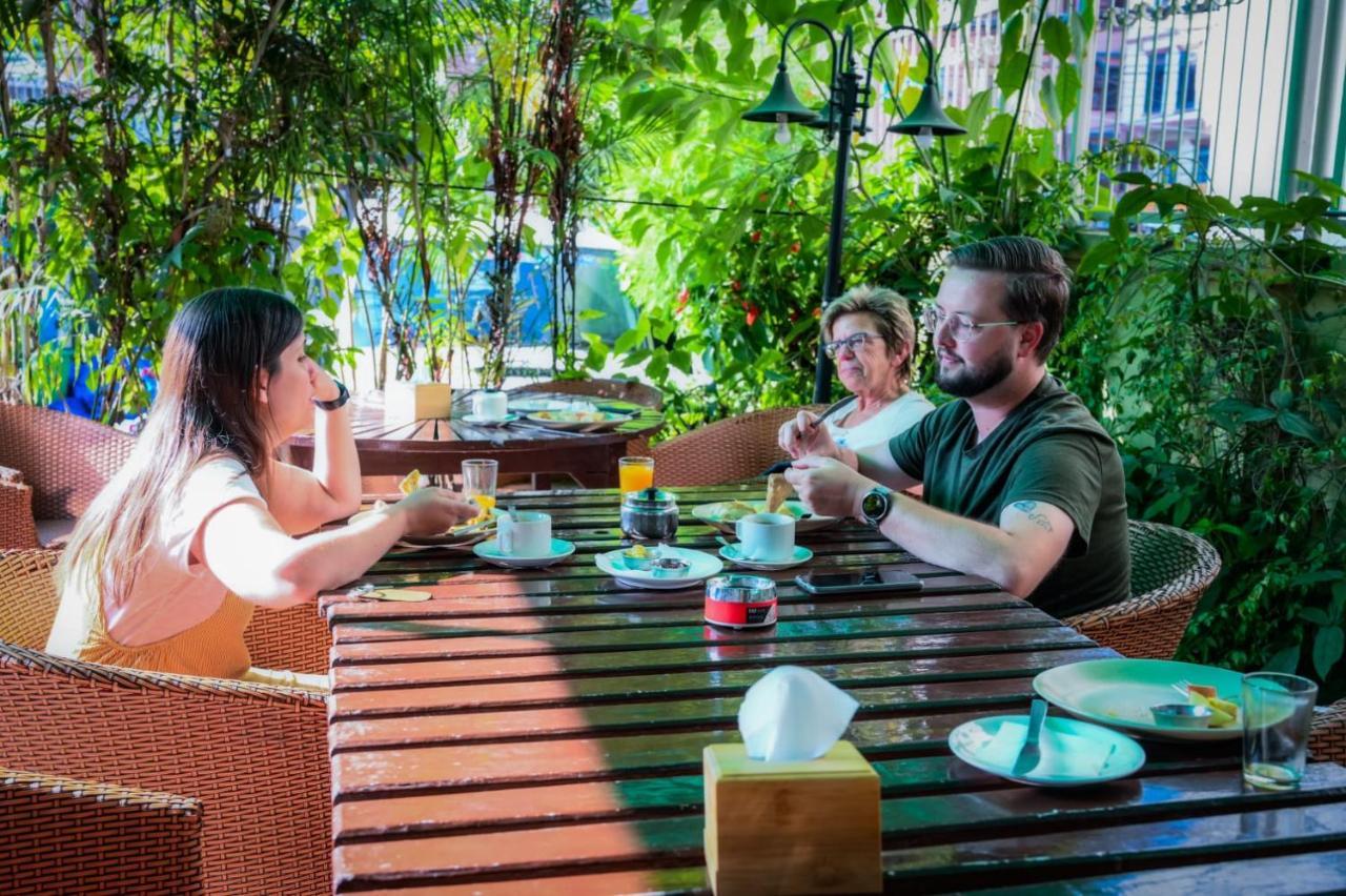 Kathmandu Prince Hotel エクステリア 写真