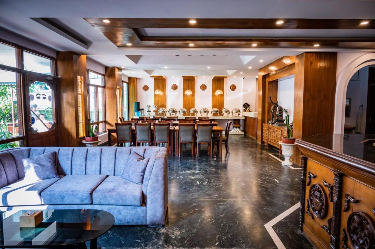 Kathmandu Prince Hotel エクステリア 写真