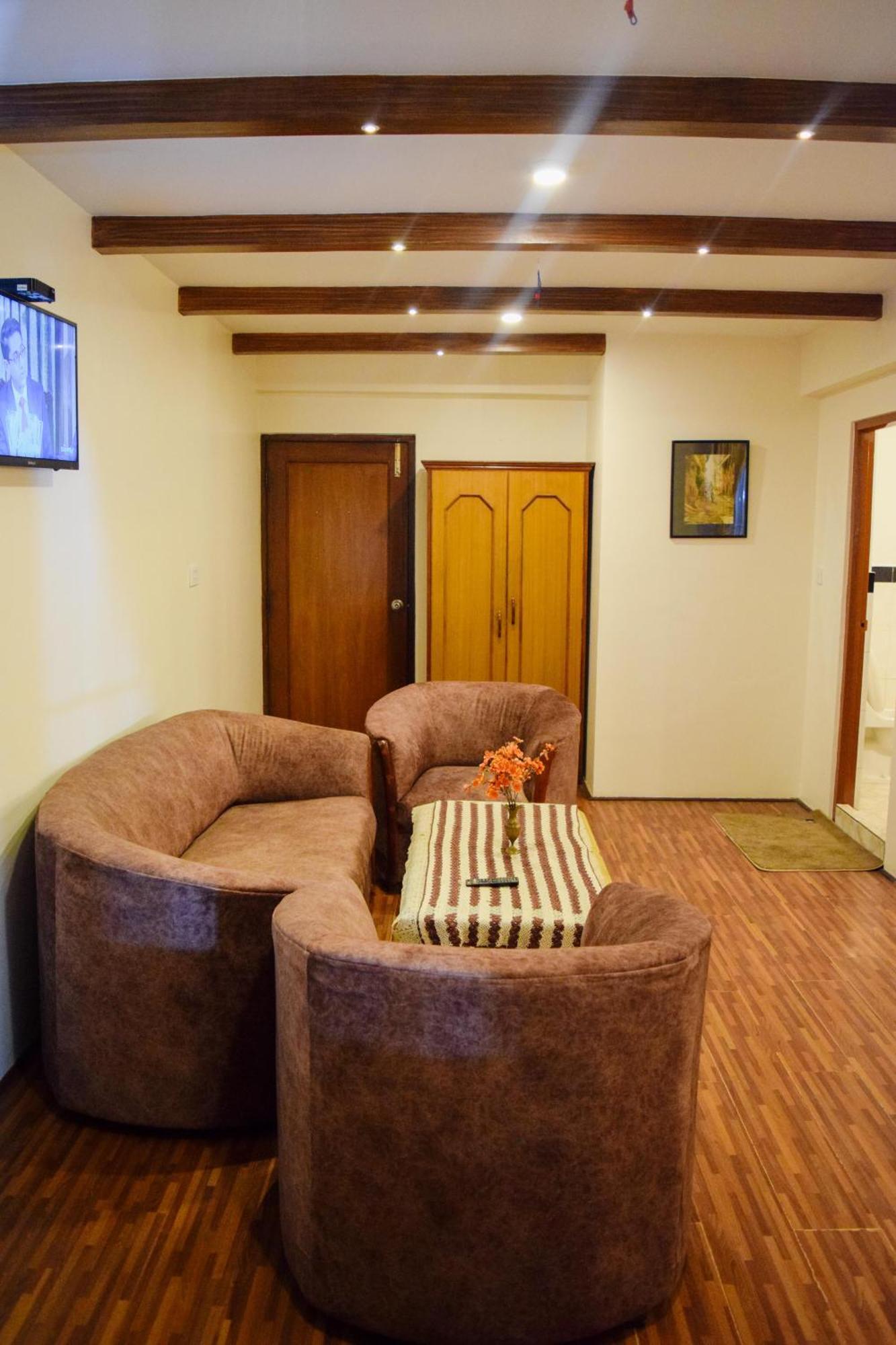 Kathmandu Prince Hotel エクステリア 写真