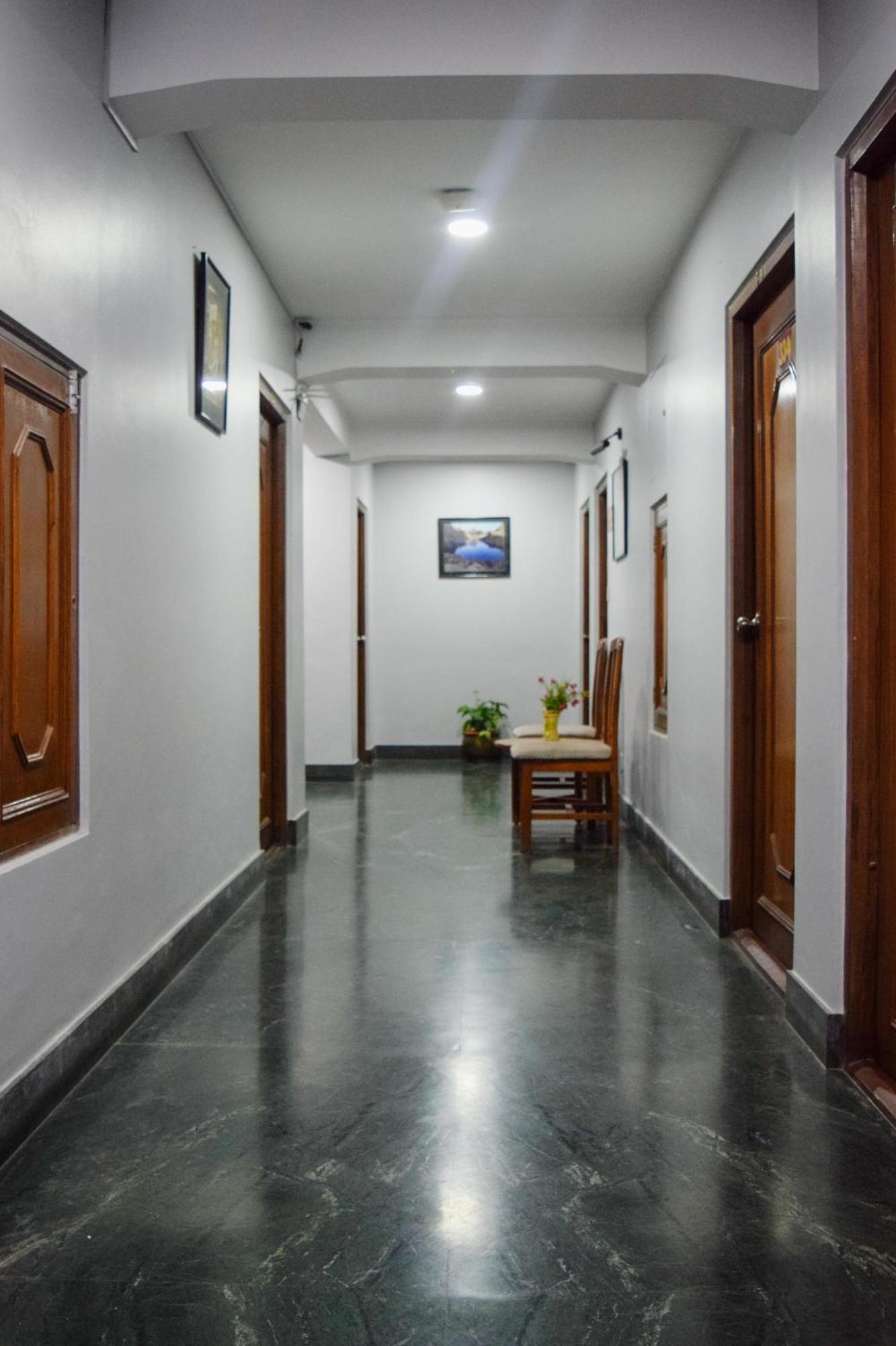 Kathmandu Prince Hotel エクステリア 写真