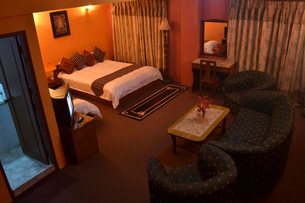 Kathmandu Prince Hotel エクステリア 写真