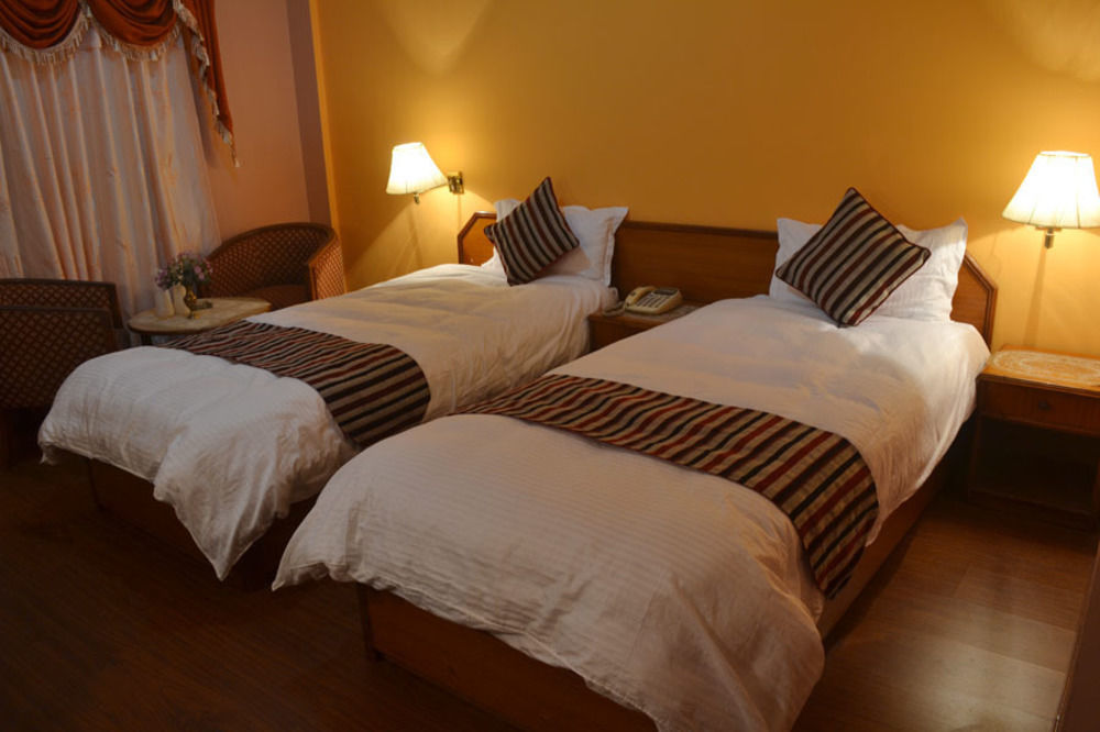 Kathmandu Prince Hotel エクステリア 写真