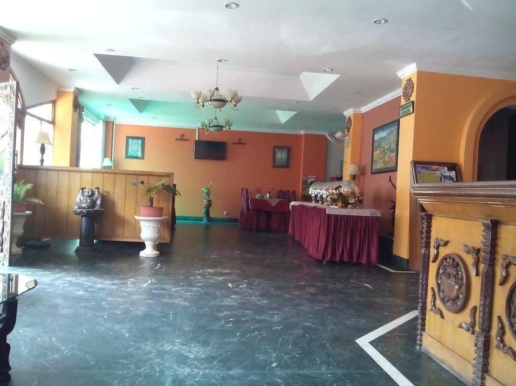 Kathmandu Prince Hotel エクステリア 写真