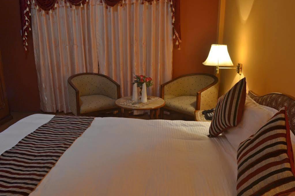 Kathmandu Prince Hotel エクステリア 写真