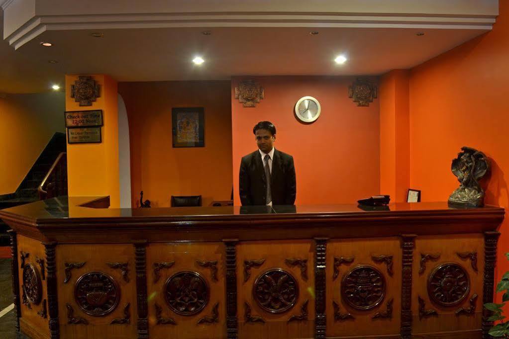 Kathmandu Prince Hotel エクステリア 写真