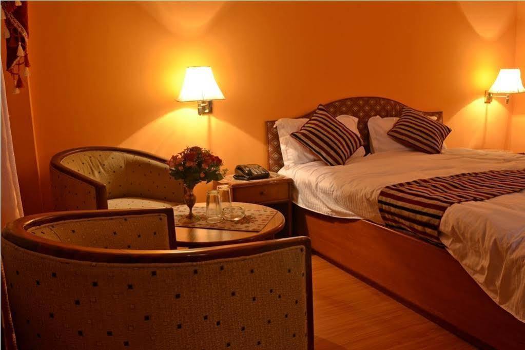 Kathmandu Prince Hotel エクステリア 写真
